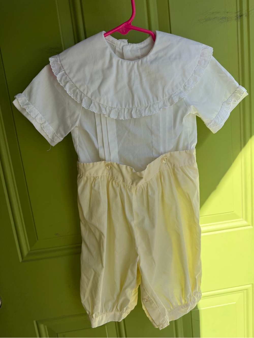 Vintage yellow and white Lumpkin set